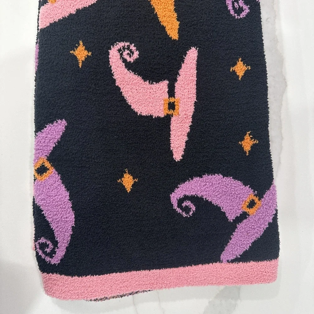 Chelsea & Theodore Home Decorative Oversized Throw 50x70